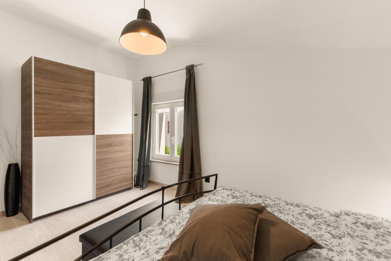 Apartman Dobrec Porec Exterior photo