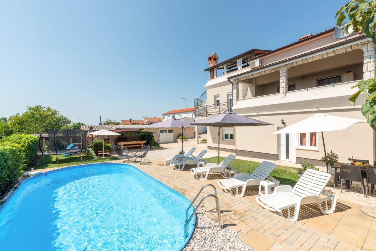 Apartman Dobrec Porec Exterior photo