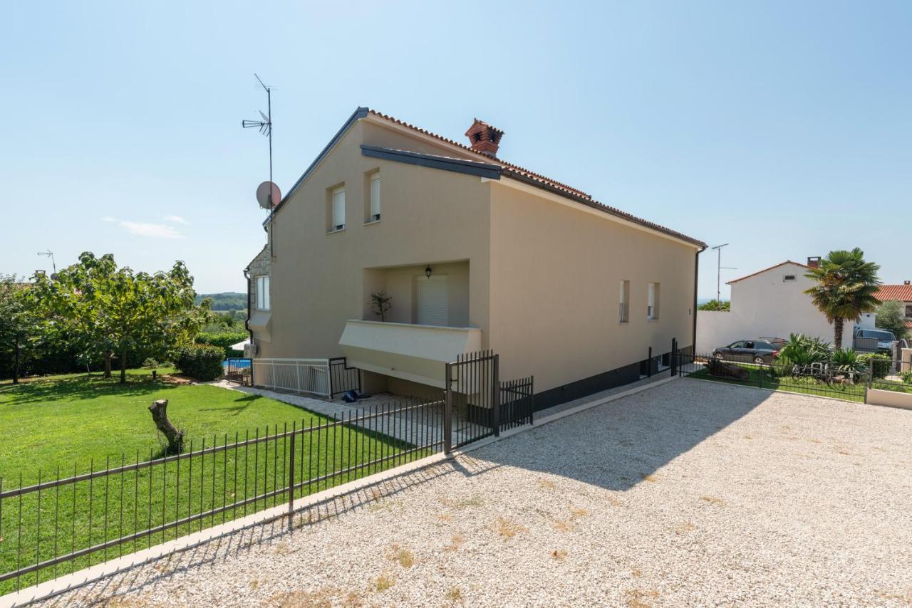 Apartman Dobrec Porec Exterior photo